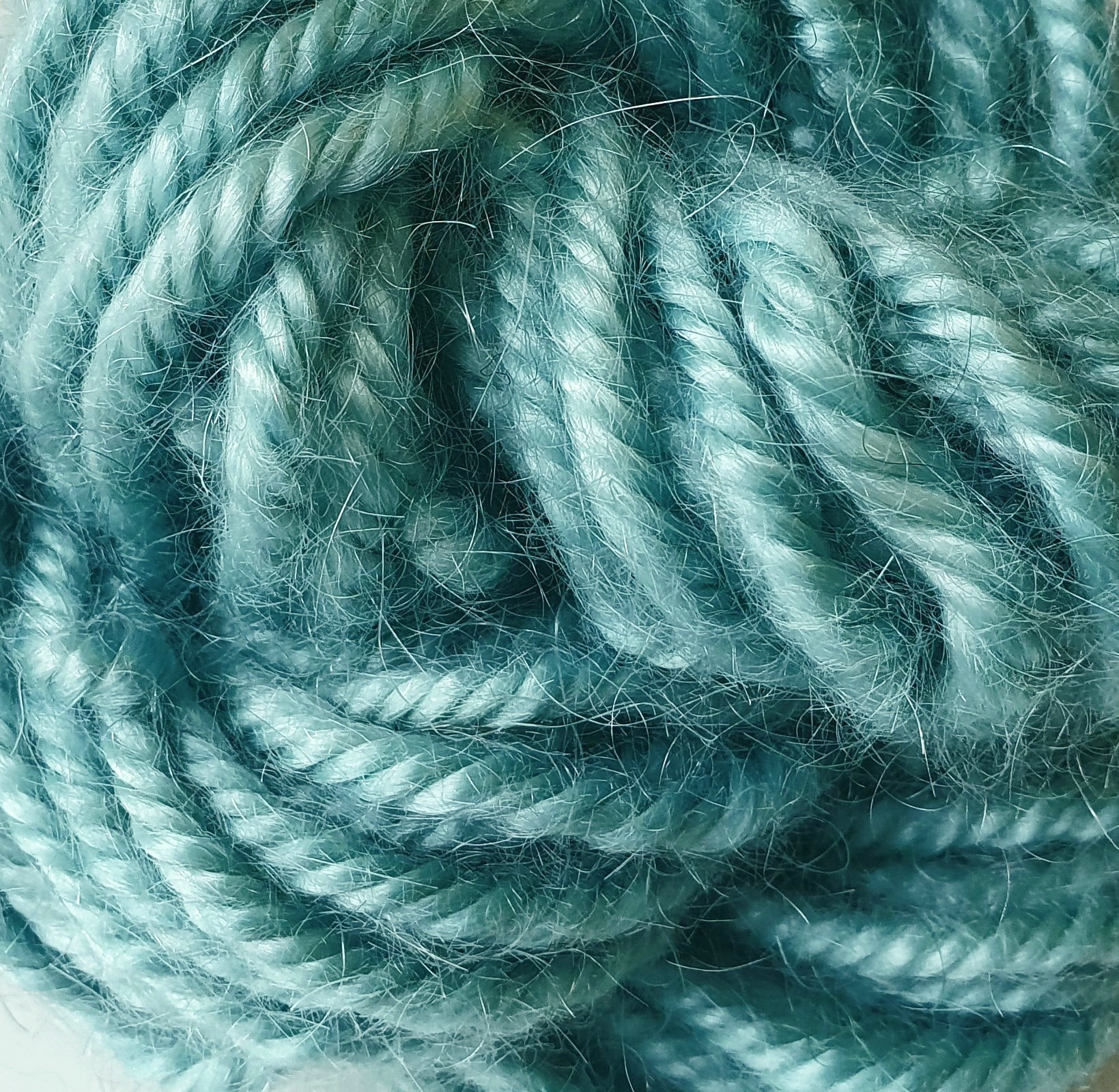 Medium Cyan
